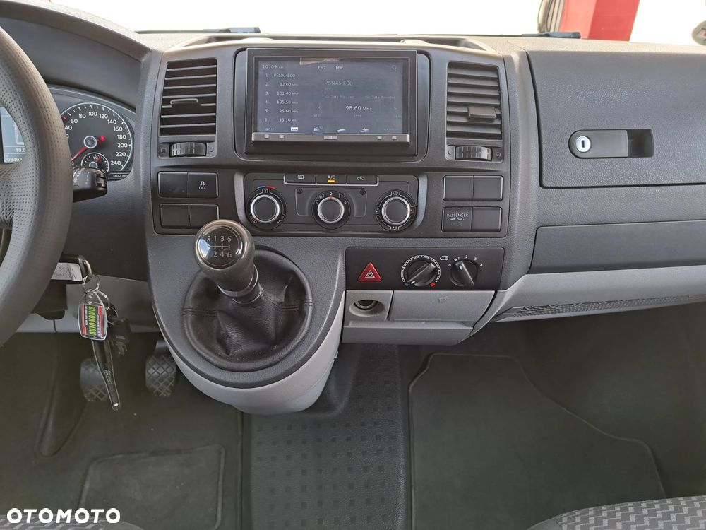 Volkswagen Transporter - 22