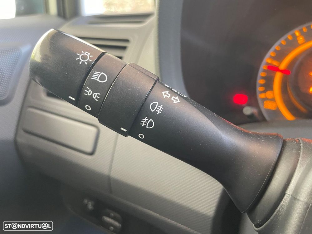 Toyota Auris 2.0 D-4D - 17