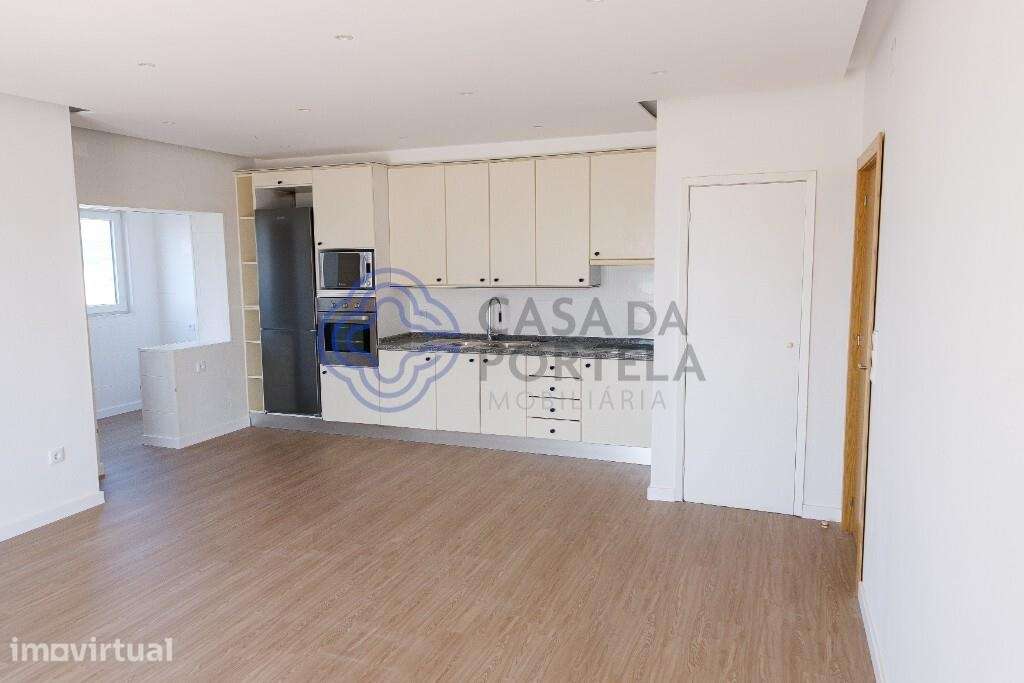 Apartamento T3 com Terraço no Centro de Oliveira de Azeméis, situado n - Grande imagem: 2/32