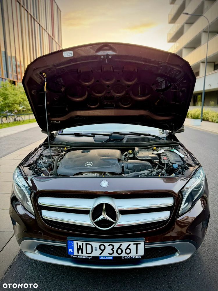 Mercedes-Benz GLA - 11