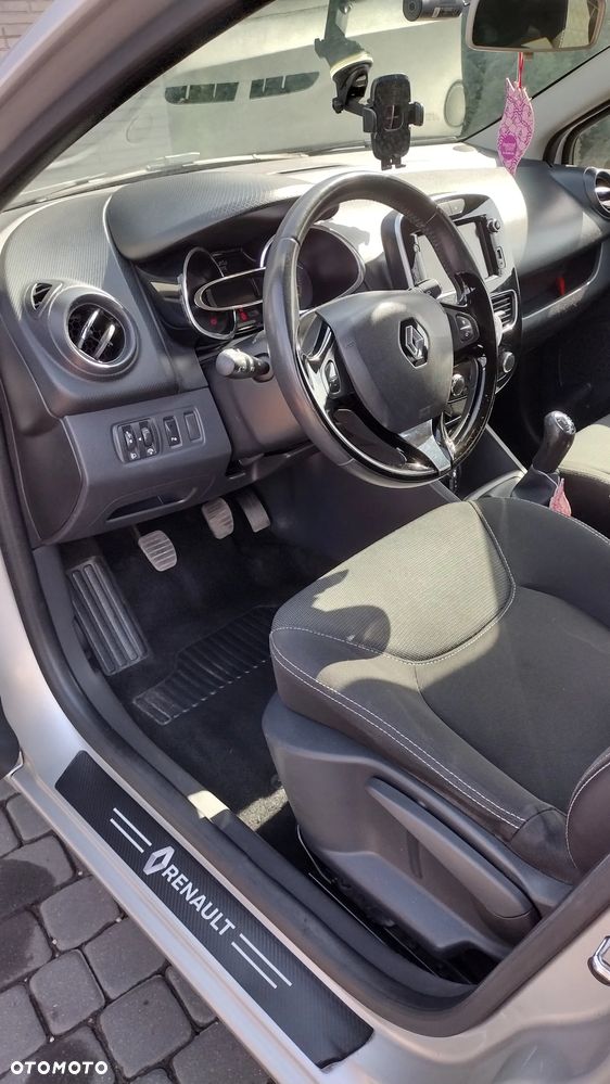 Renault Clio 1.2 16V 75 Life - 13