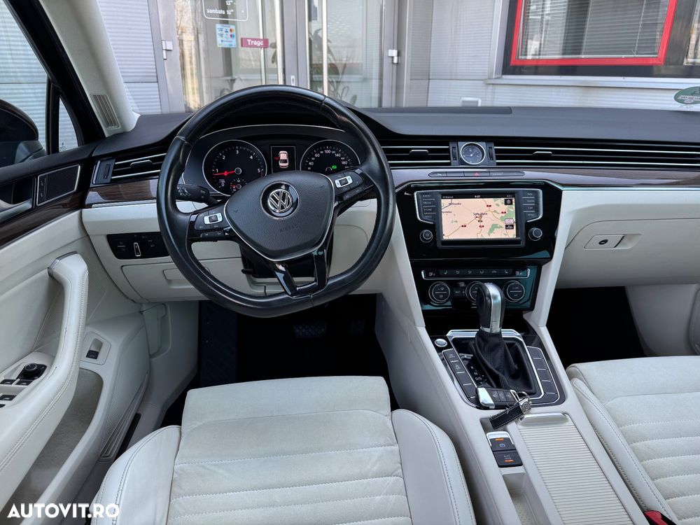 Volkswagen Passat 2.0 TDI DSG Highline - 14