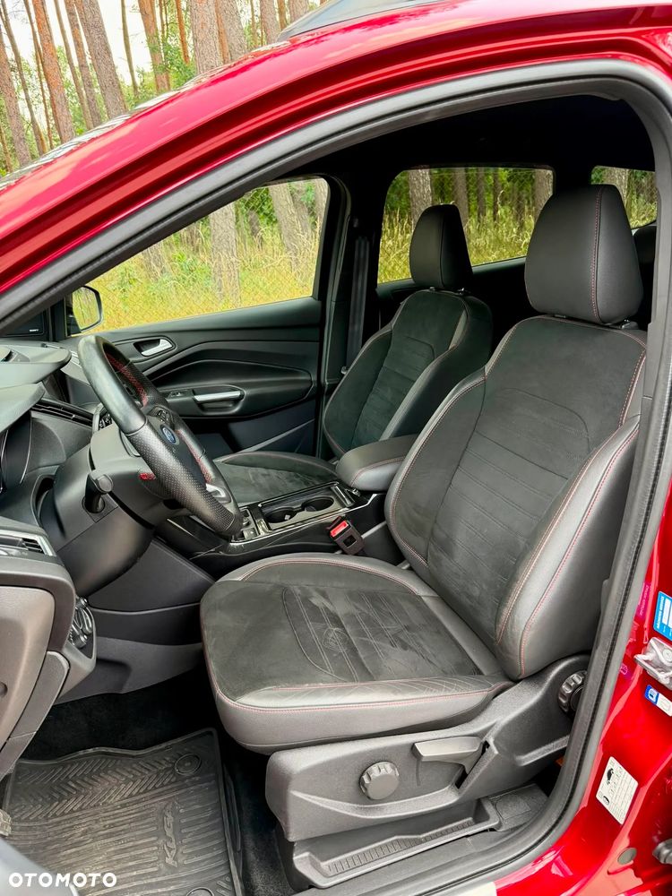 Ford Kuga 1.5 EcoBoost ST-LINE - 14