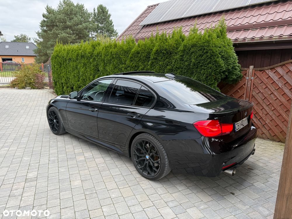 BMW Seria 3 330i Edition M Sport Shadow - 32