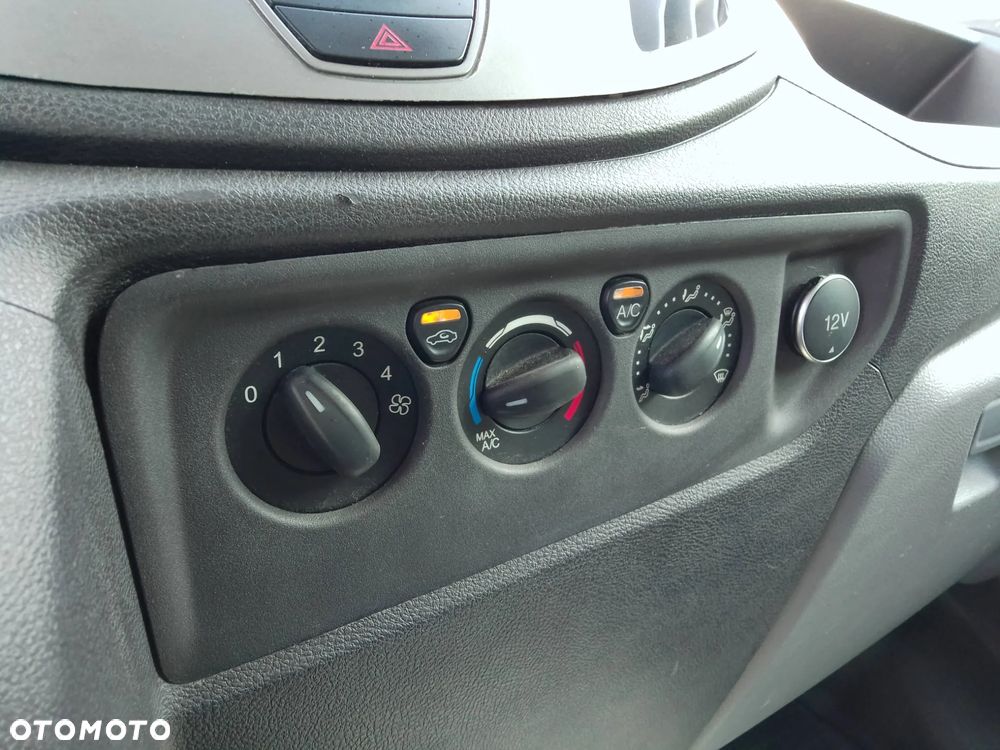 Ford Transit - 20