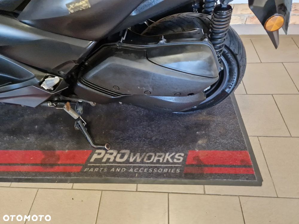 Yamaha X-max - 18