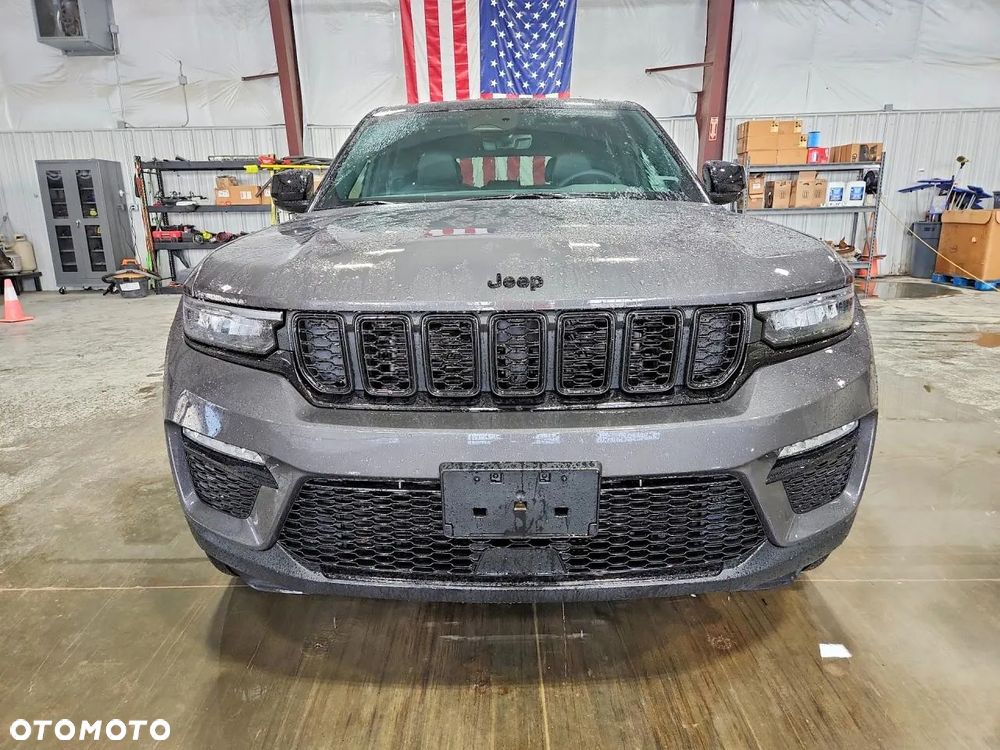 Jeep Grand Cherokee 2023 photo 4