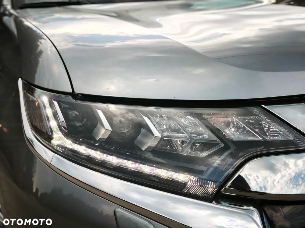 Mitsubishi Outlander 2.4 4WD Diamant+ - 5