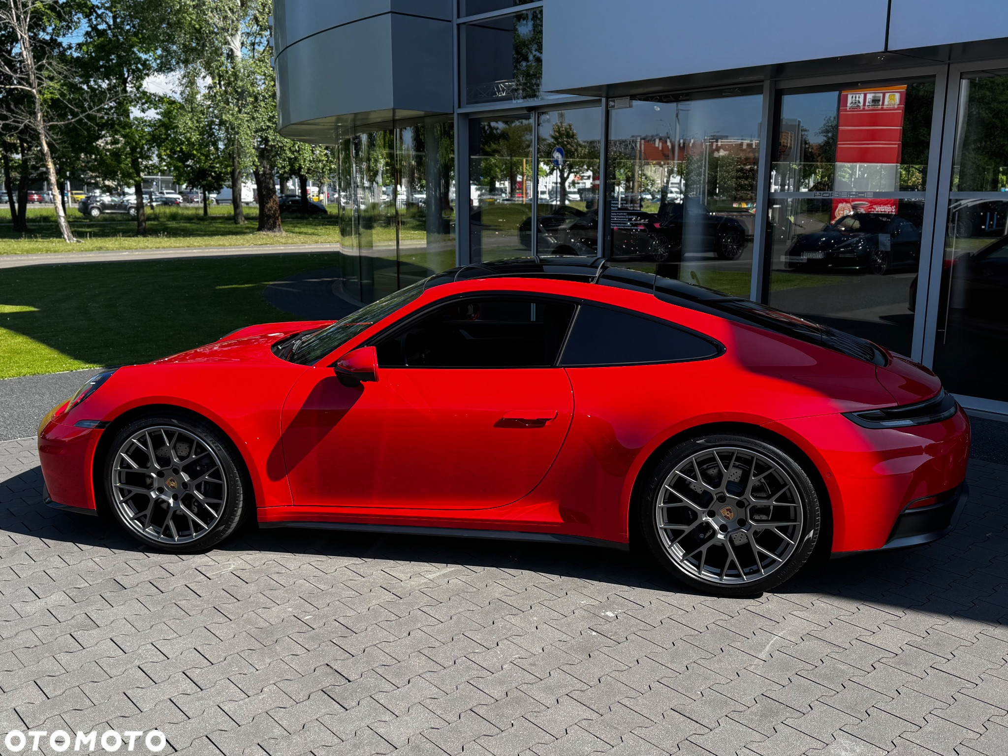 Porsche 911 Carrera - 18