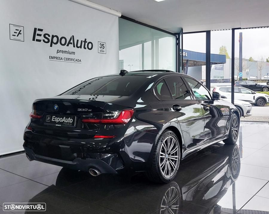 BMW 330 e Pack 50 anos M Auto - 6