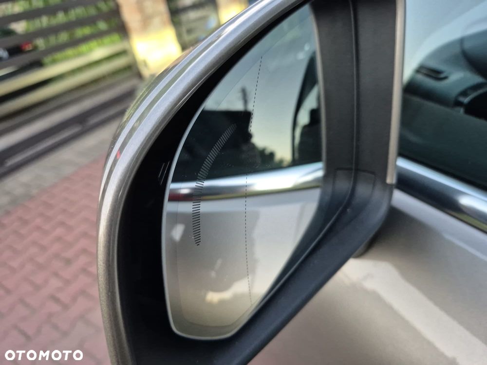 Volvo XC 40 - 37