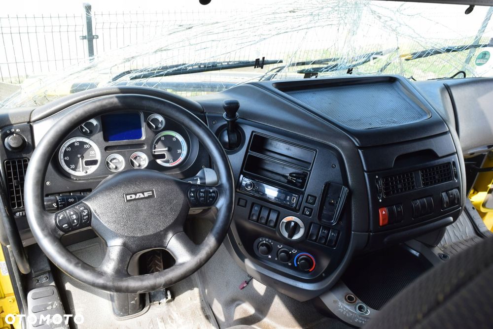 PRZEKŁADKA Z ANGLIKA DAF XF 105 KOMPLETNA KONSOLA - 5