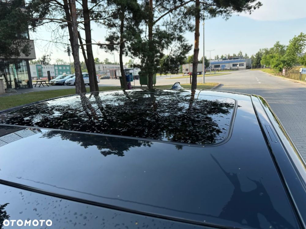 BMW Seria 5 530d xDrive Sport-Aut Luxury Line - 33