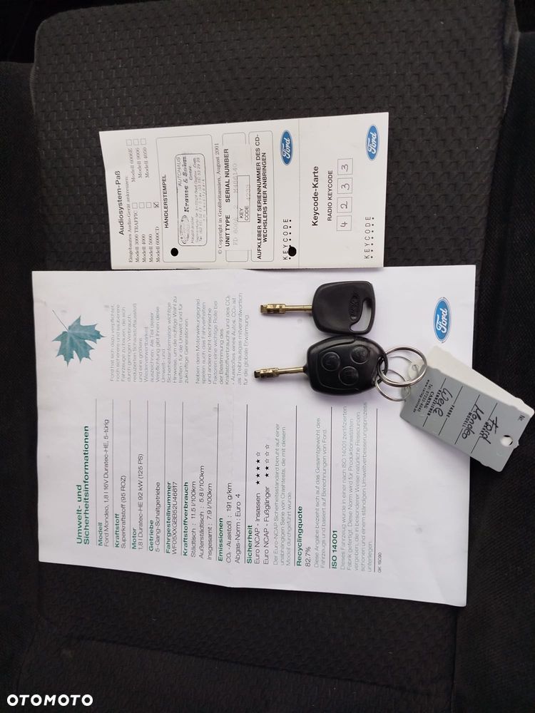 Ford Mondeo 1.8 Ghia - 28