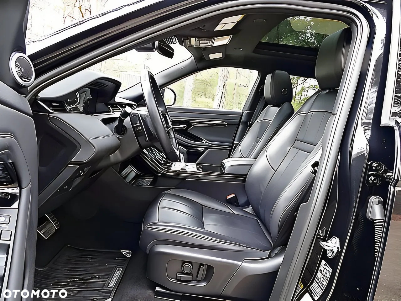Land Rover Range Rover Evoque P250 R-Dynamic SE - 9
