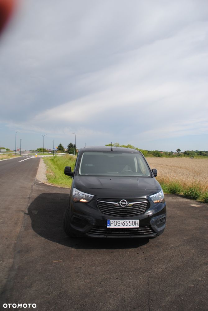 Opel Combo 1.2 Turbo Essentia S&S - 1