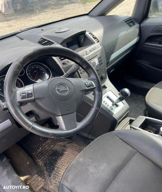 Dezmembrez Opel Zafira B [2005 - 2010] Minivan 5-usi 1.9 CDTI MT (120 - 7