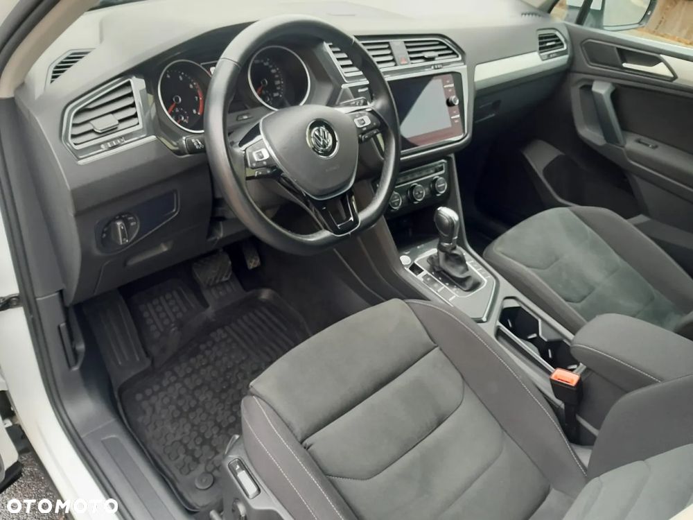 Volkswagen Tiguan - 14
