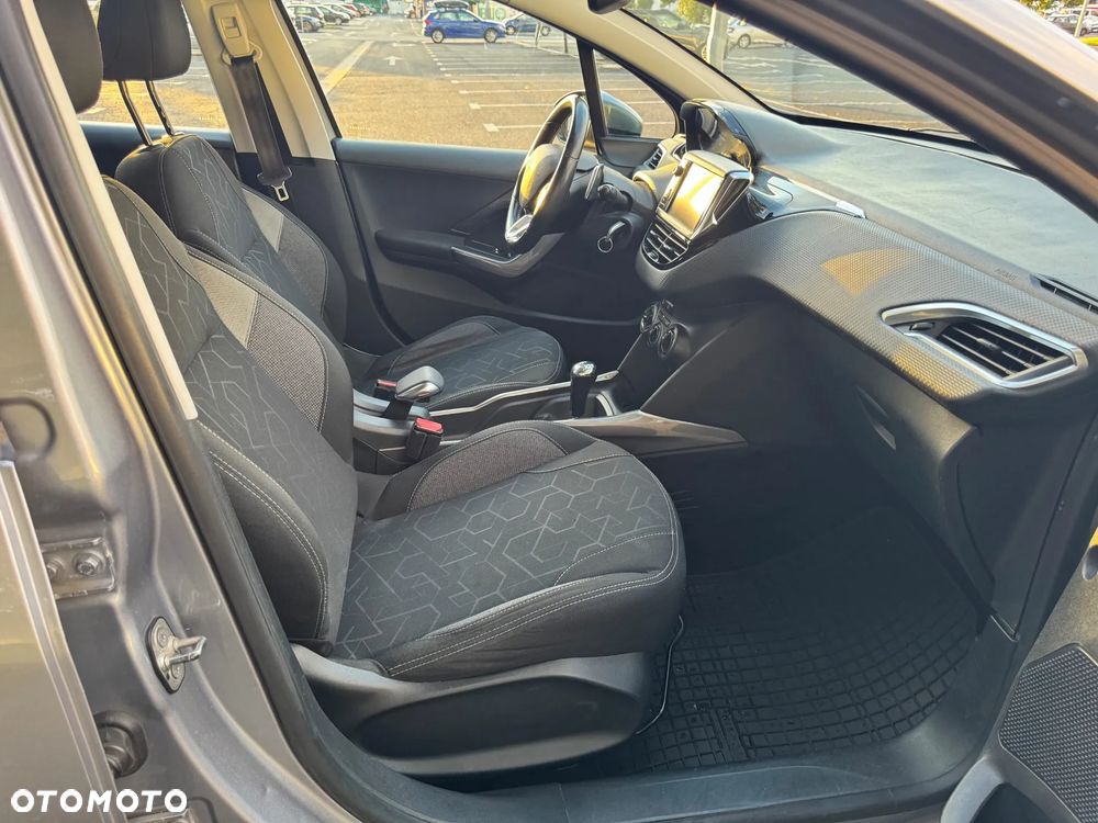 Peugeot 2008 - 18