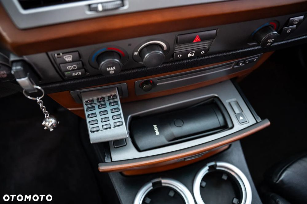 BMW Seria 7 735i - 17