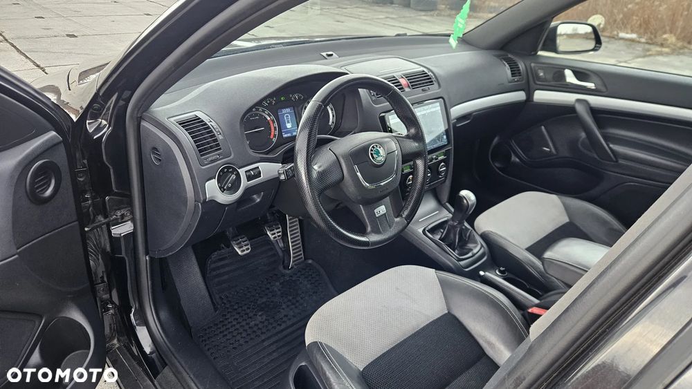 Skoda Octavia 2.0 TDI CR DPF RS - 7