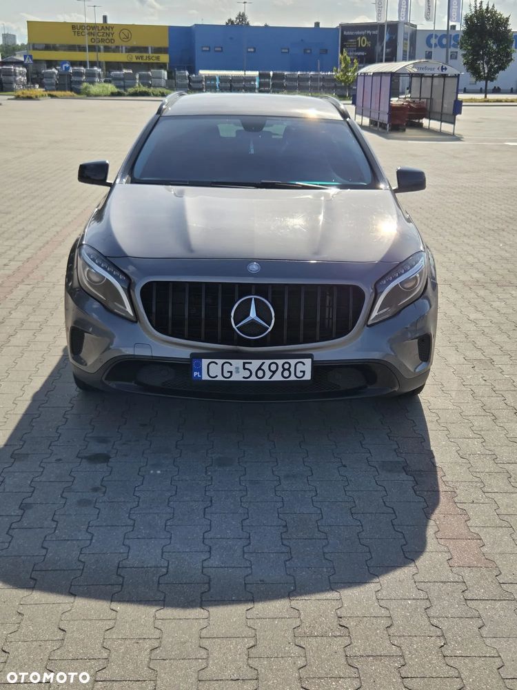 Mercedes-Benz GLA 200 7G-DCT Edition 1 - 2