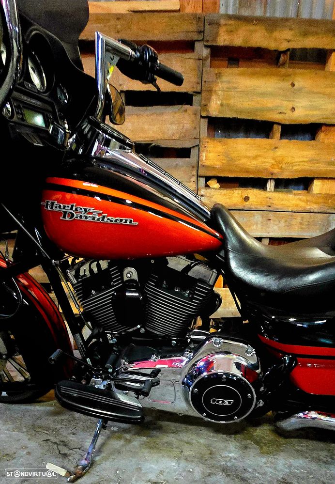 Harley-Davidson FLHXS - 6