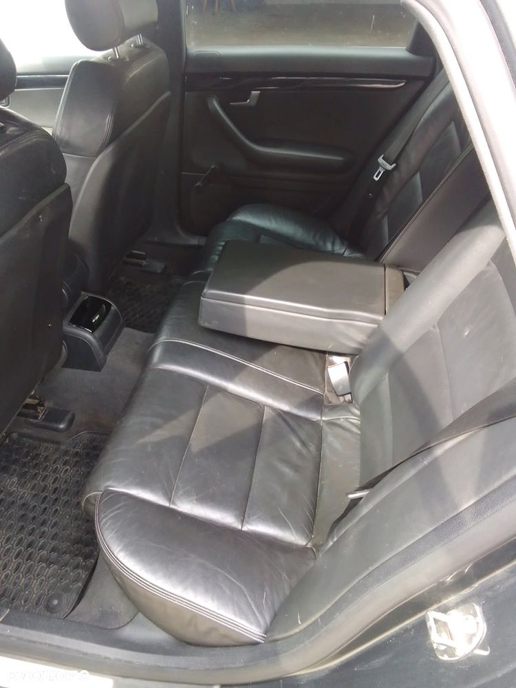 Audi A4 Avant 2.0 TDI - 9