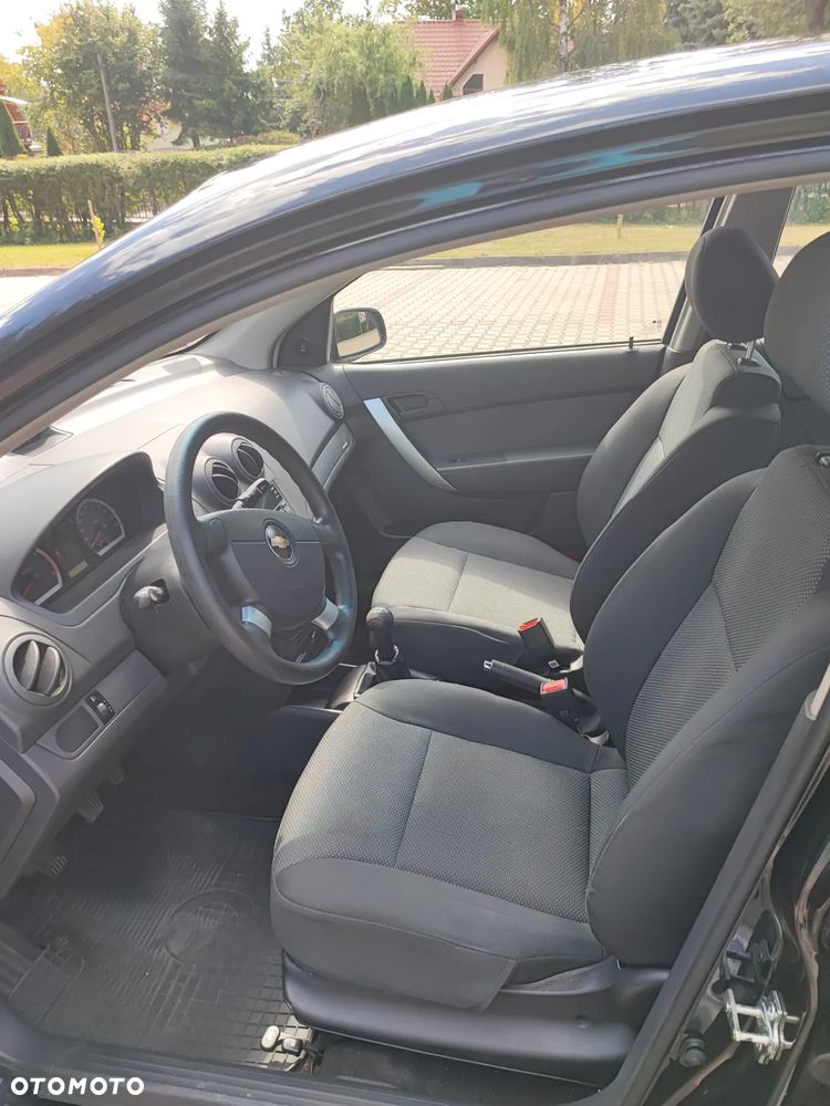 Chevrolet Aveo 1.2 16V Base / Classic - 17
