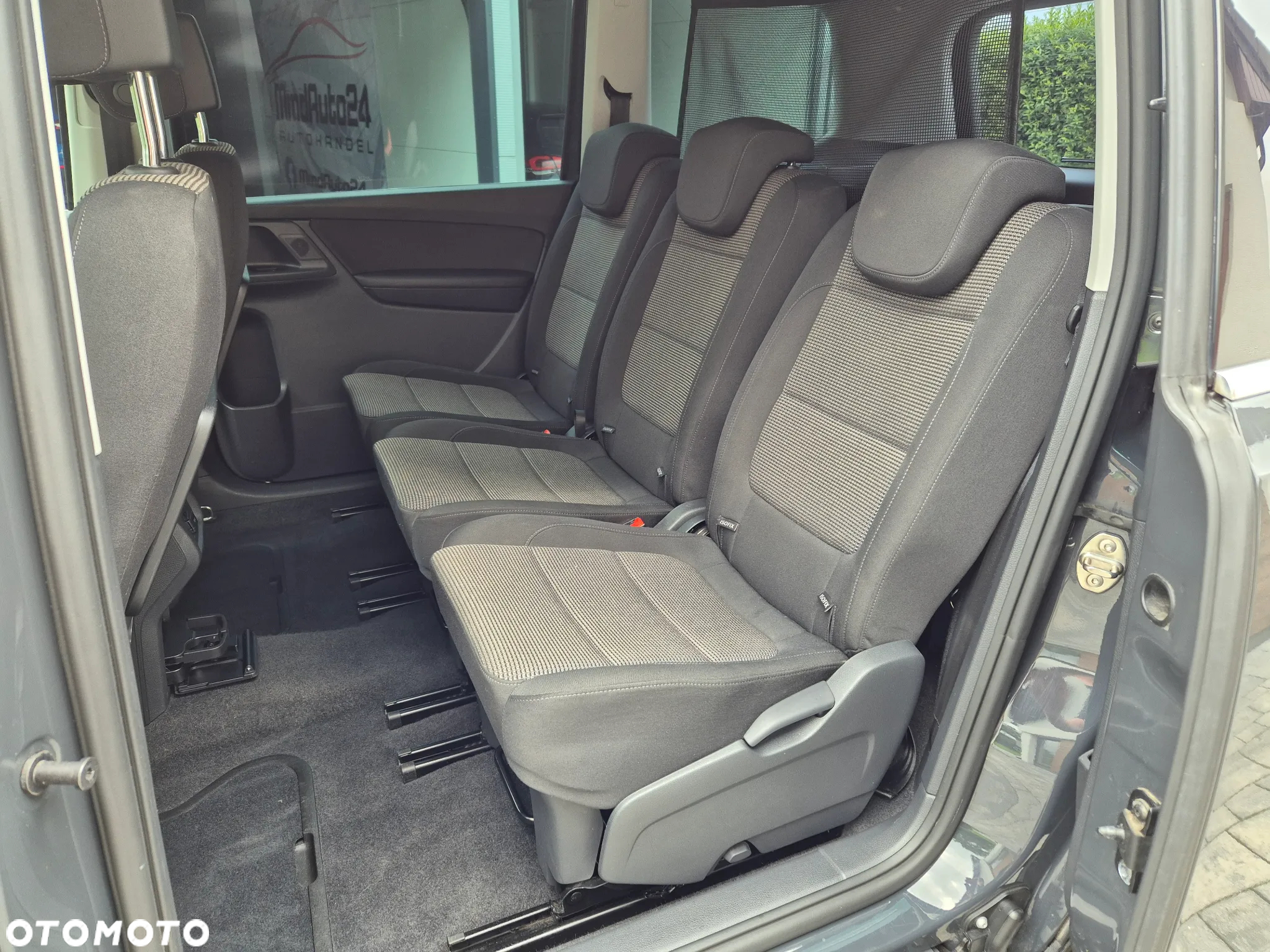Volkswagen Sharan 2.0 TDI BlueMotion Technology Comfortline - 12