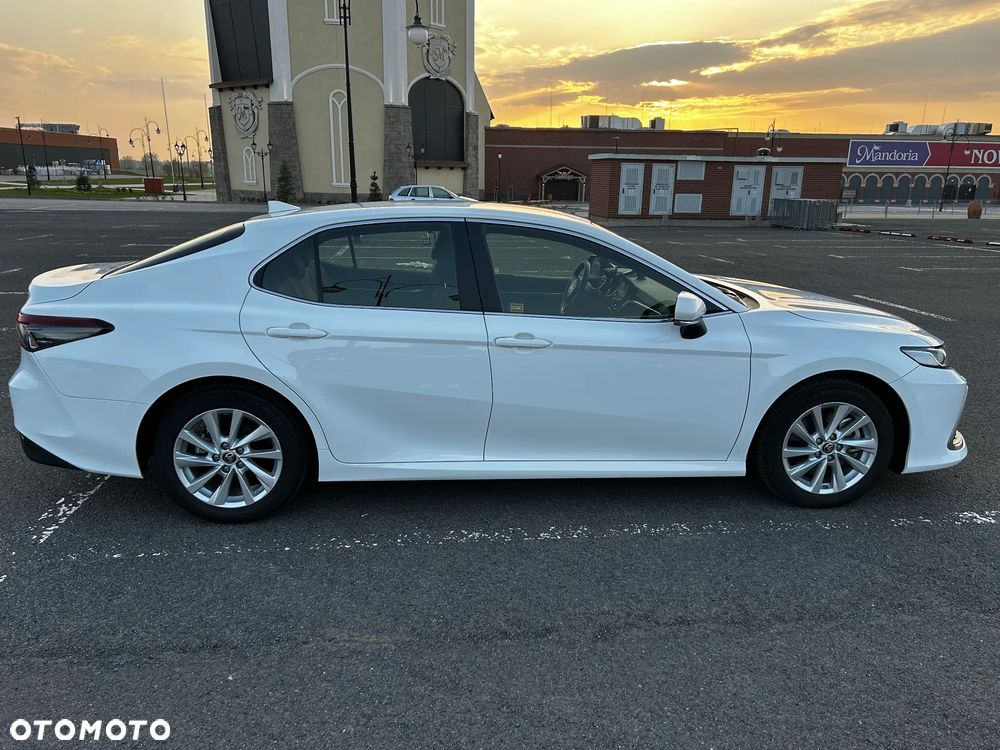 Toyota Camry 2.5 Hybrid Comfort CVT - 4