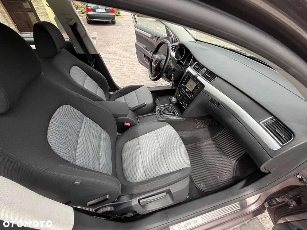 Skoda Superb 2.0 TDI DSG Elegance - 21