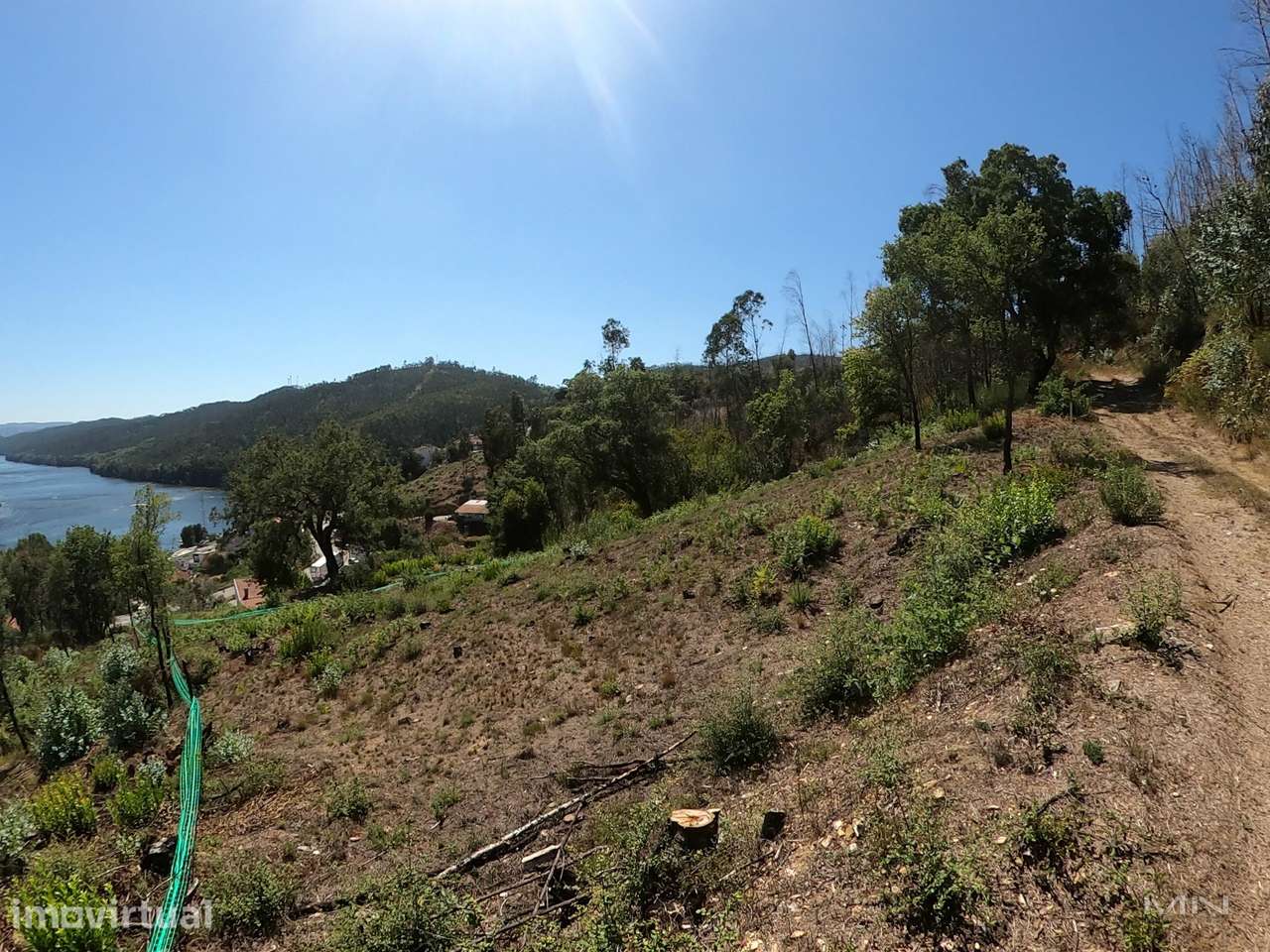 Terreno Exclusivo de 1.600 m² com Vista Panorâmica para o Rio Douro | - Grande imagem: 5/12