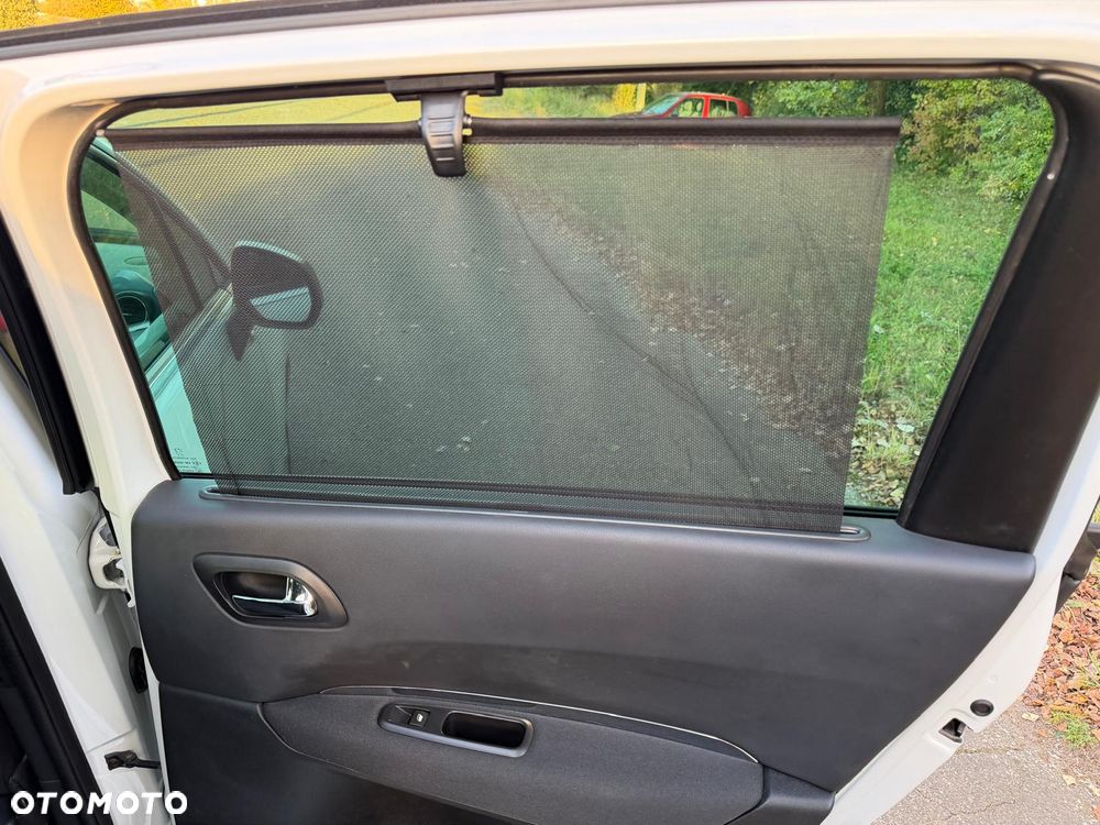 Peugeot 5008 - 16
