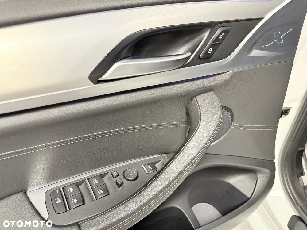 BMW X3 xDrive20i M Sport Edition - 16