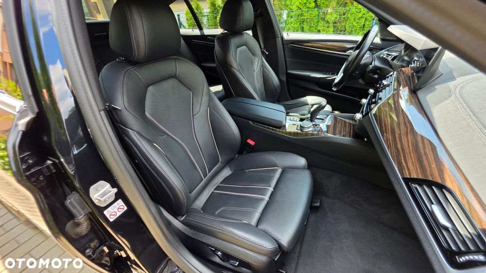 BMW Seria 5 520d xDrive Luxury Line - 14