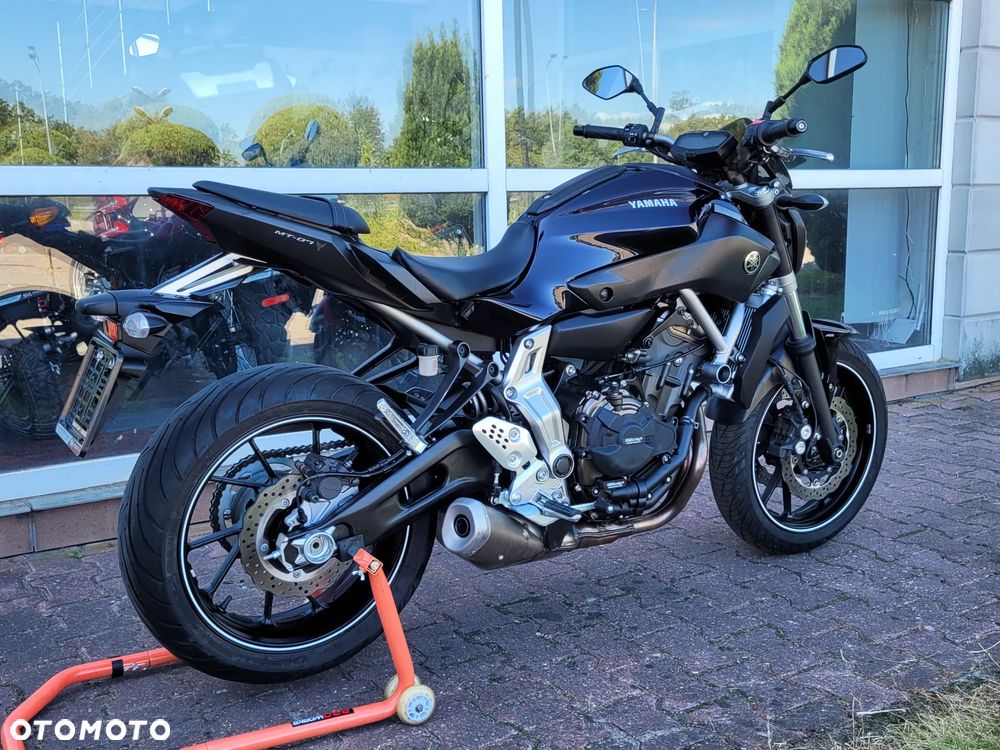 Yamaha MT - 17