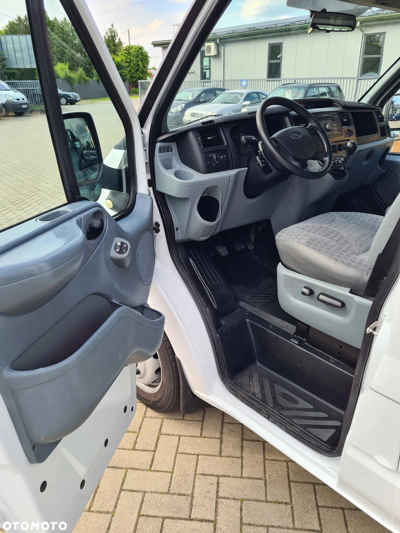 Ford Transit - 9