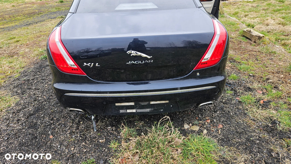 Jaguar XJ 351 2010-2015 Zderzak tył pod 4x PDC Kamera cofania Zderzak tylny z chromem KOLOR JGJ EUROPA