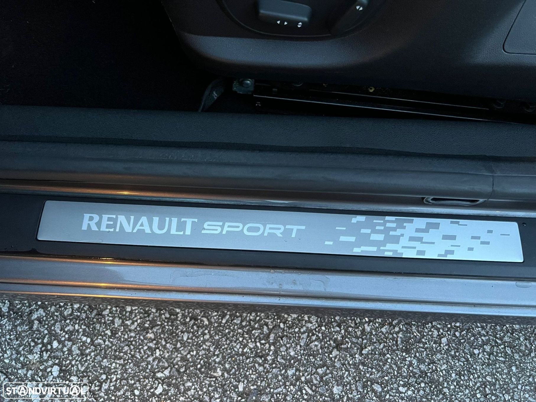 Renault Mégane Coupe 2.0 T 16V RS - 44