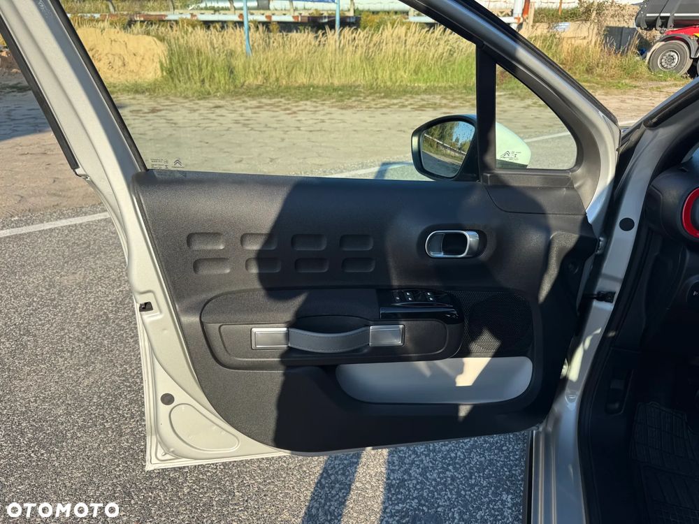 Citroën C3 Pure Tech VTi 82 Exclusive - 23