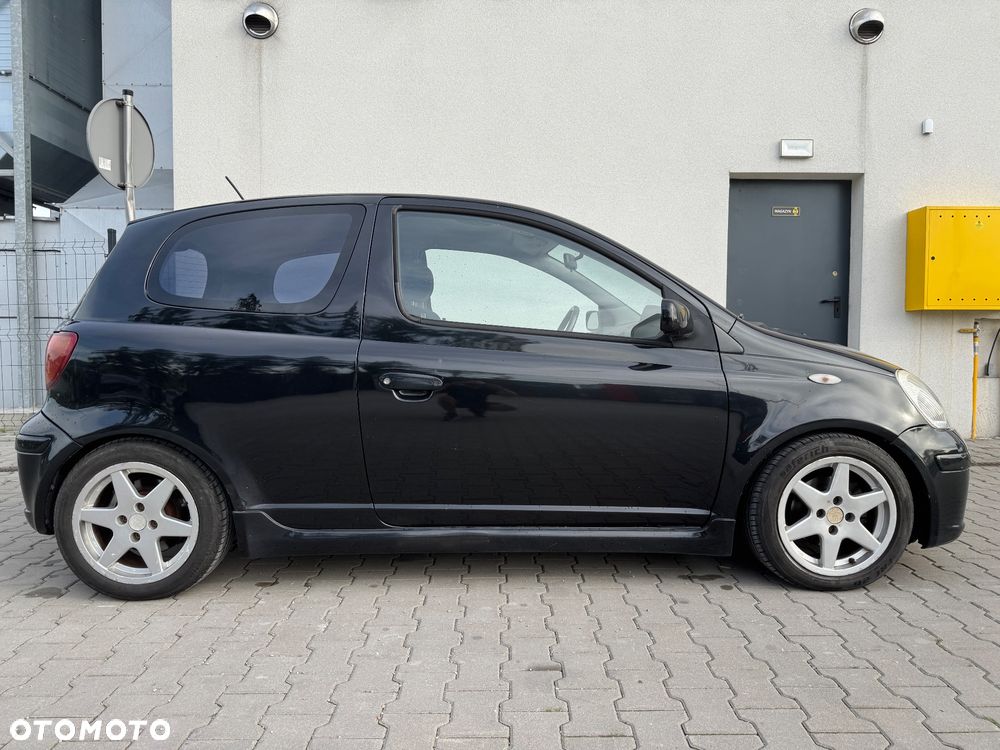 Toyota Yaris - 8