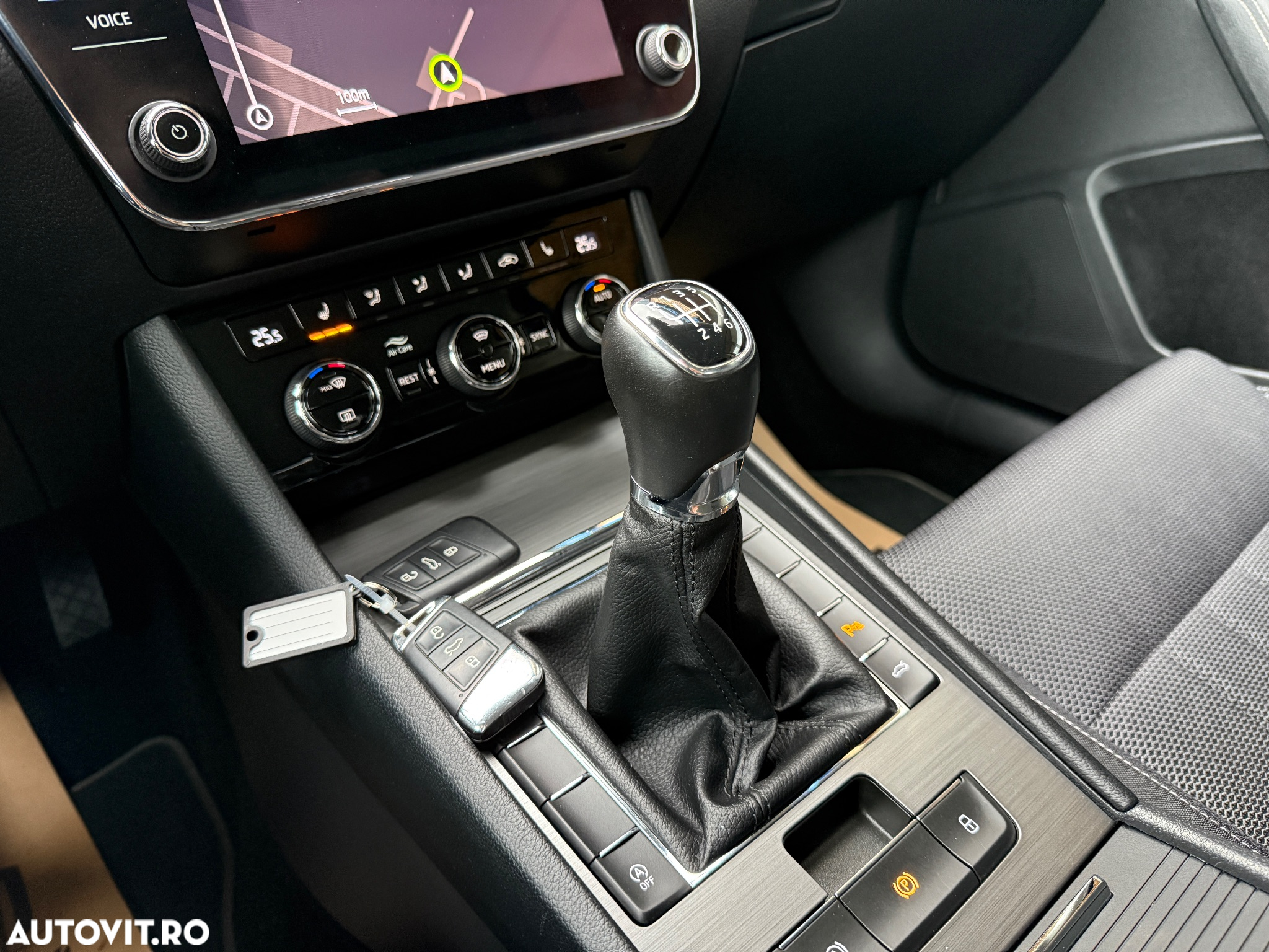 Skoda Superb 1.5 TSI ACT Style - 27