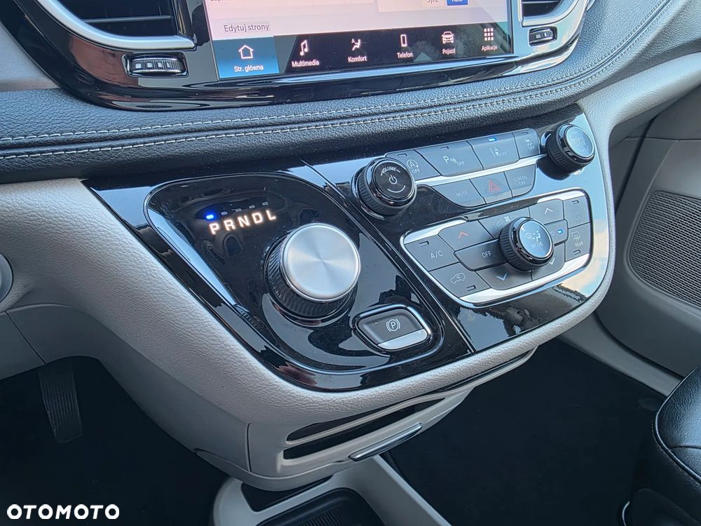 Chrysler Pacifica - 17
