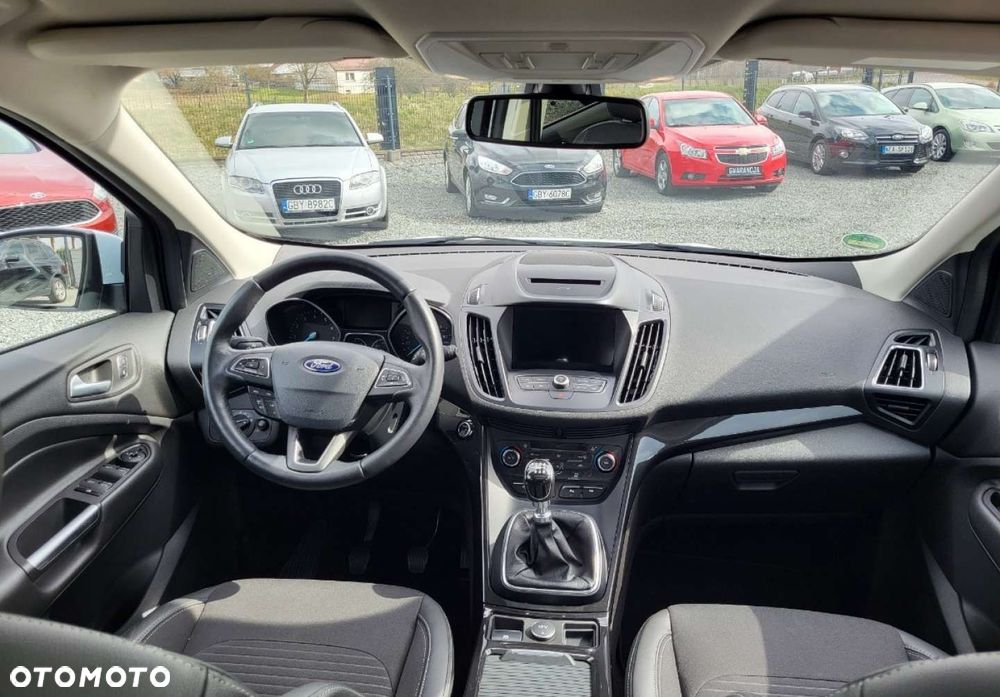 Ford Kuga - 17