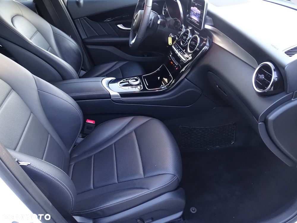Mercedes-Benz GLC 250 4Matic 9G-TRONIC - 17
