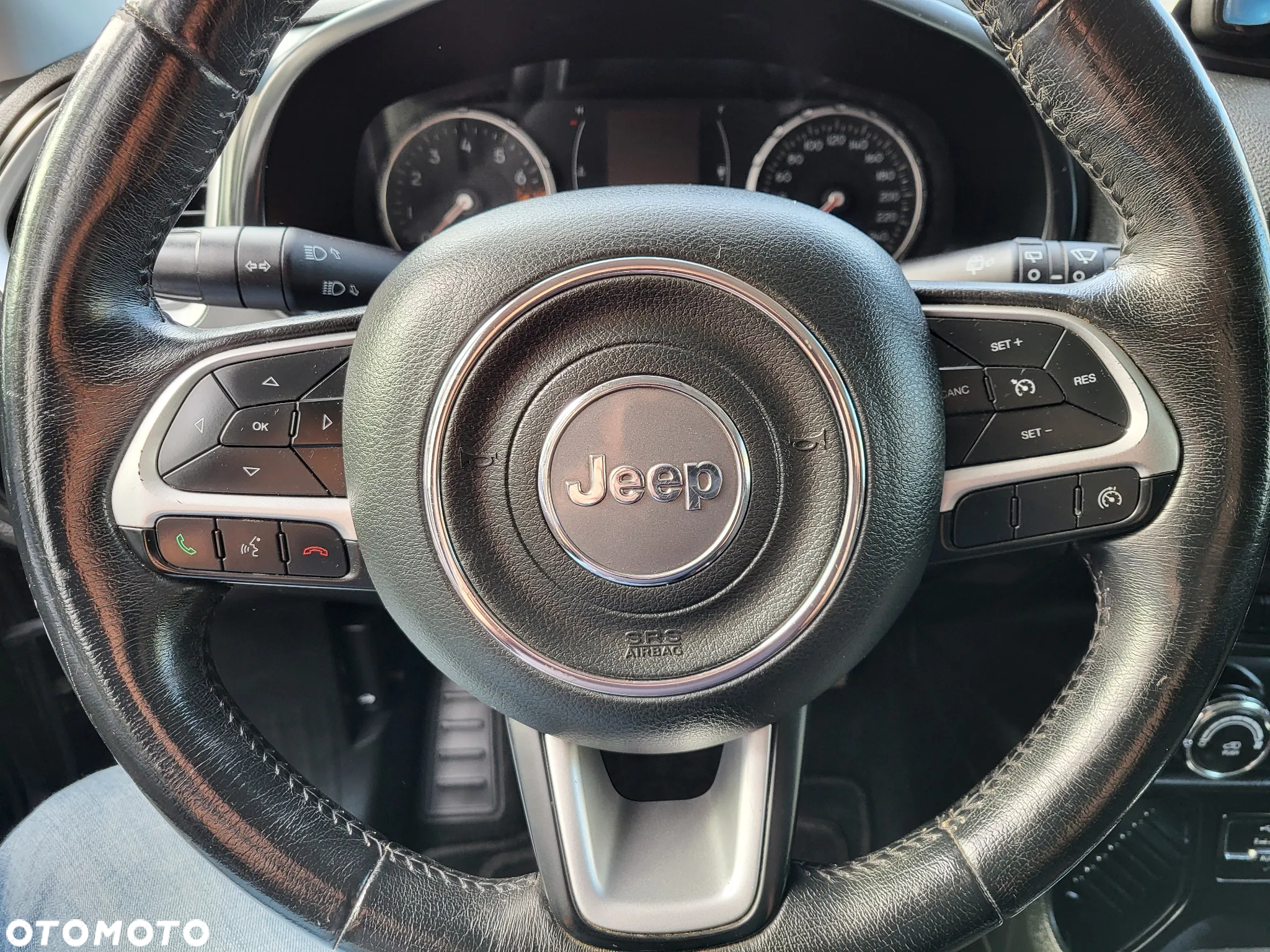Jeep Renegade - 16