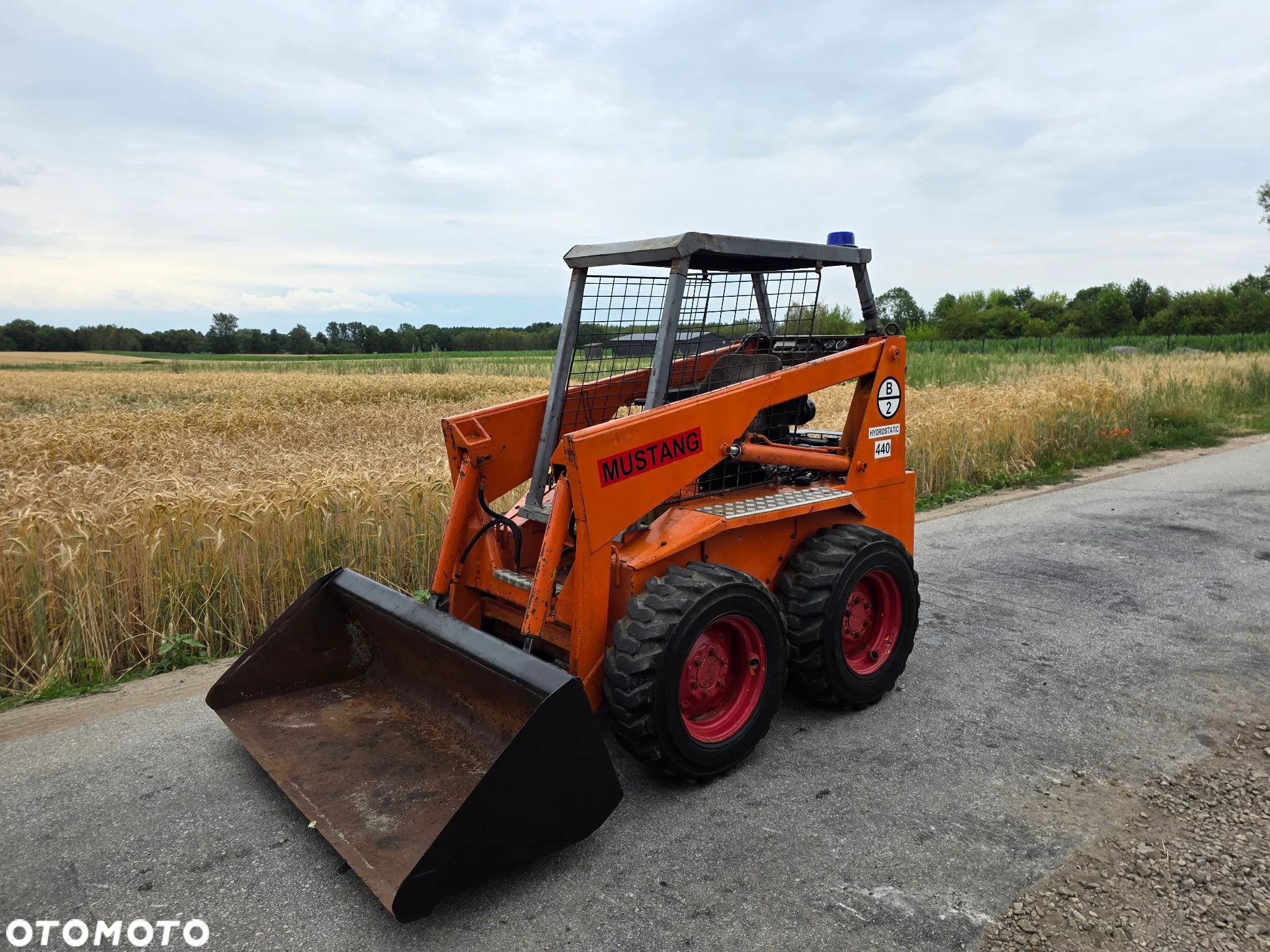 Bobcat Mustang 440 - 1