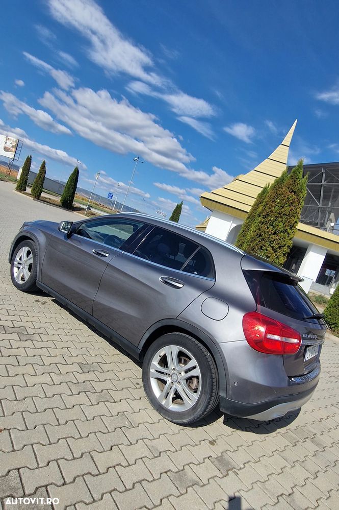 Mercedes-Benz GLA - 5