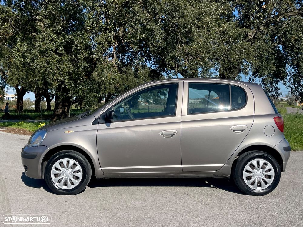 Toyota Yaris 1.0 Sol - 8